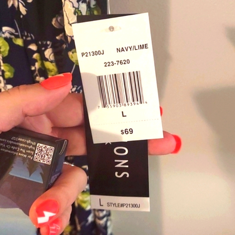 Perceptions New York brand. NWT Black floral print dress. Comes with belt🌷🌻 - Picture 5 of 9